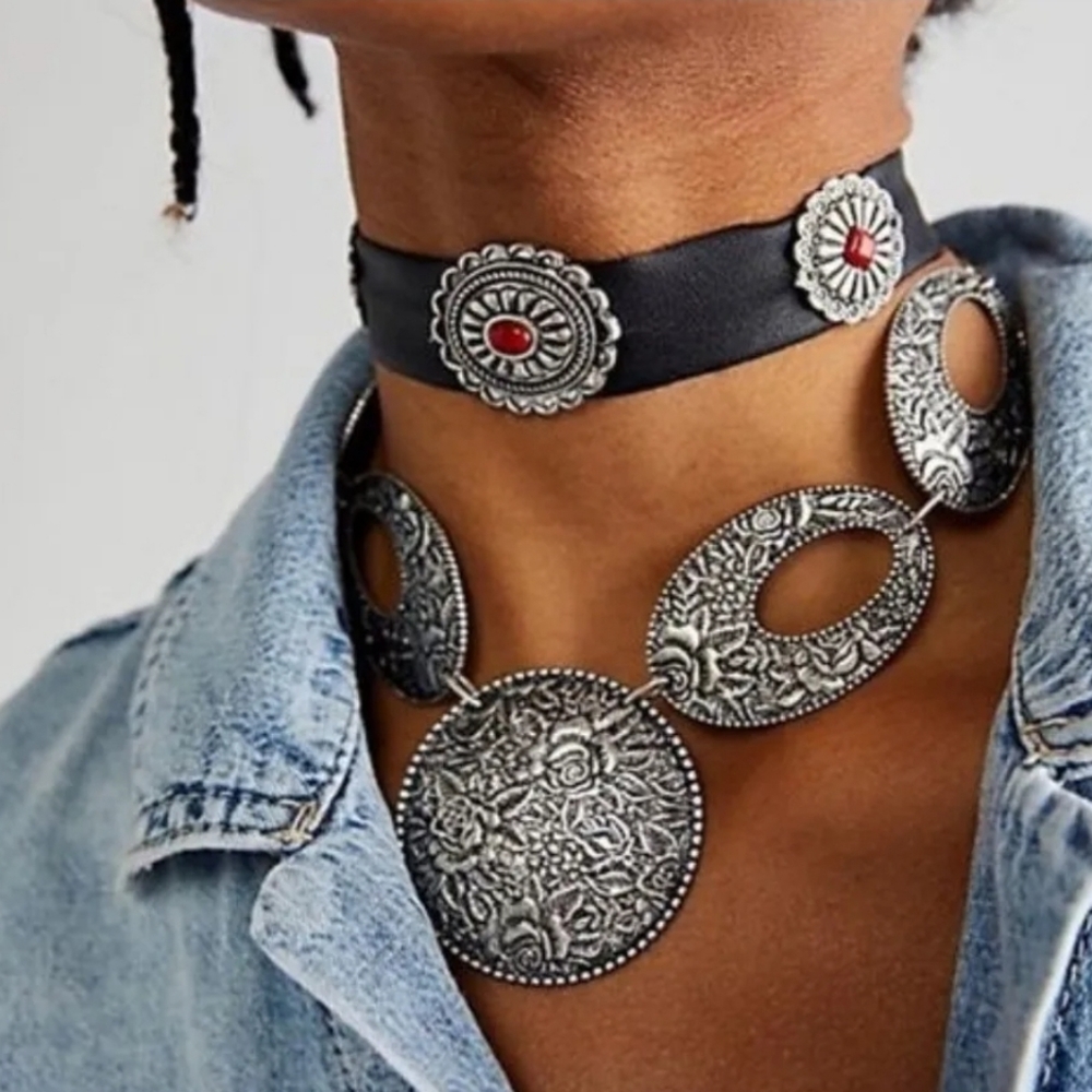 NWOT Free People Vincent Choker Necklace Red Concho